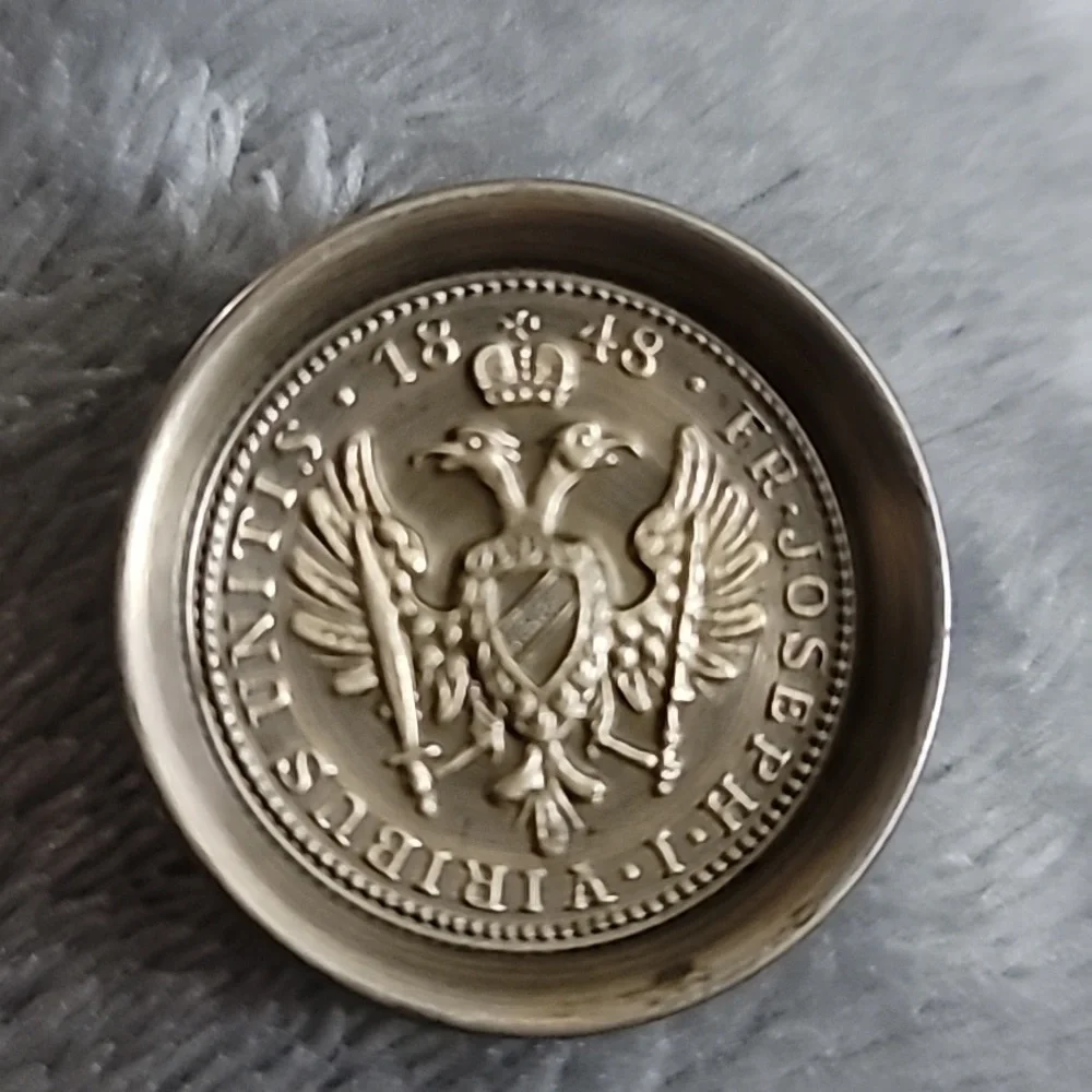 Vintage Metal Button - Picture 2 of 4